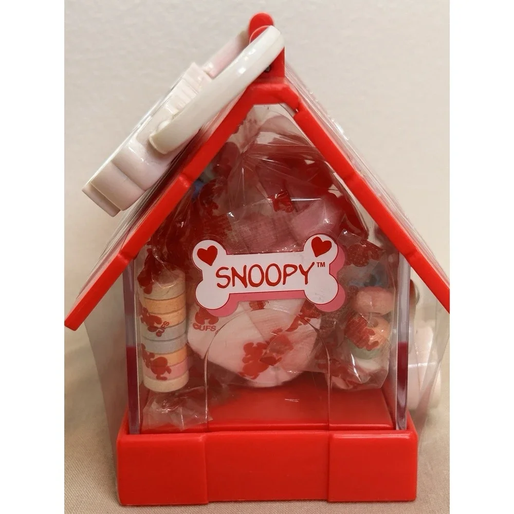 Rare Snoopy Tart Candy Dog House manufactured by Galerie 2010 Sealed
